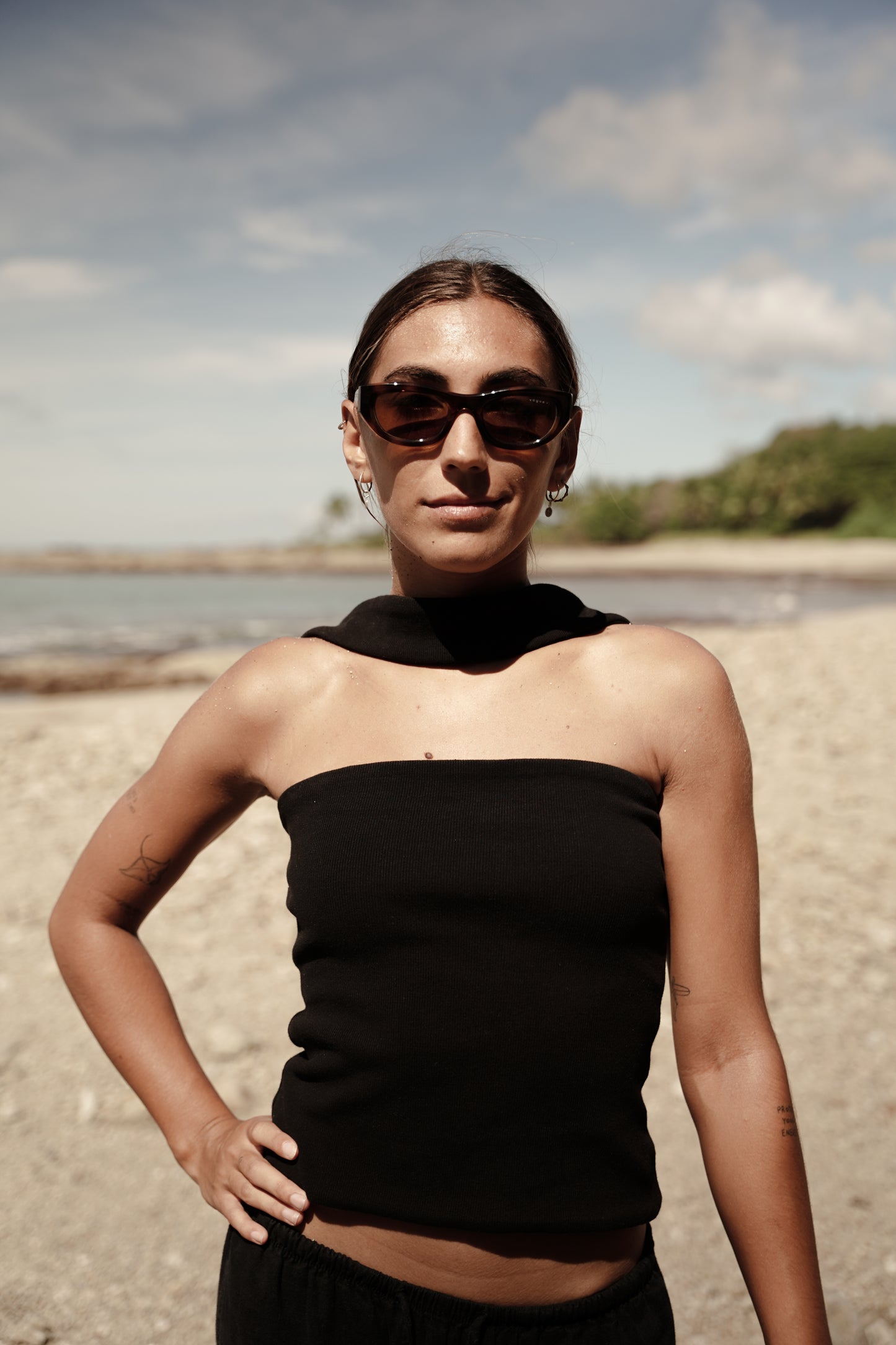 Nusa Strapless Top