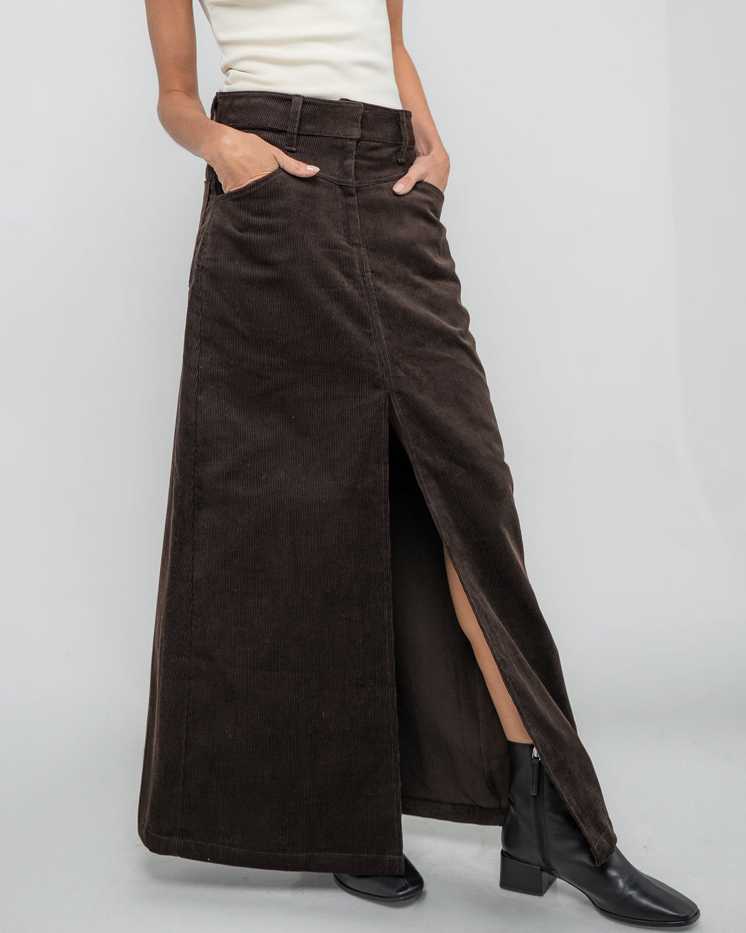 Falda cotelé - Detalle cotelé