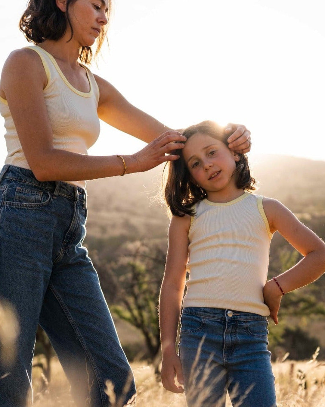 LITTLE TANK TOP - Vista lateral