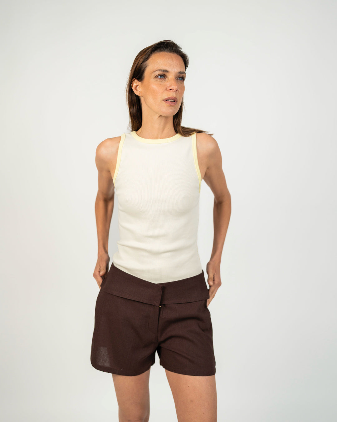 Tank top halter color Crudo - Vista trasera