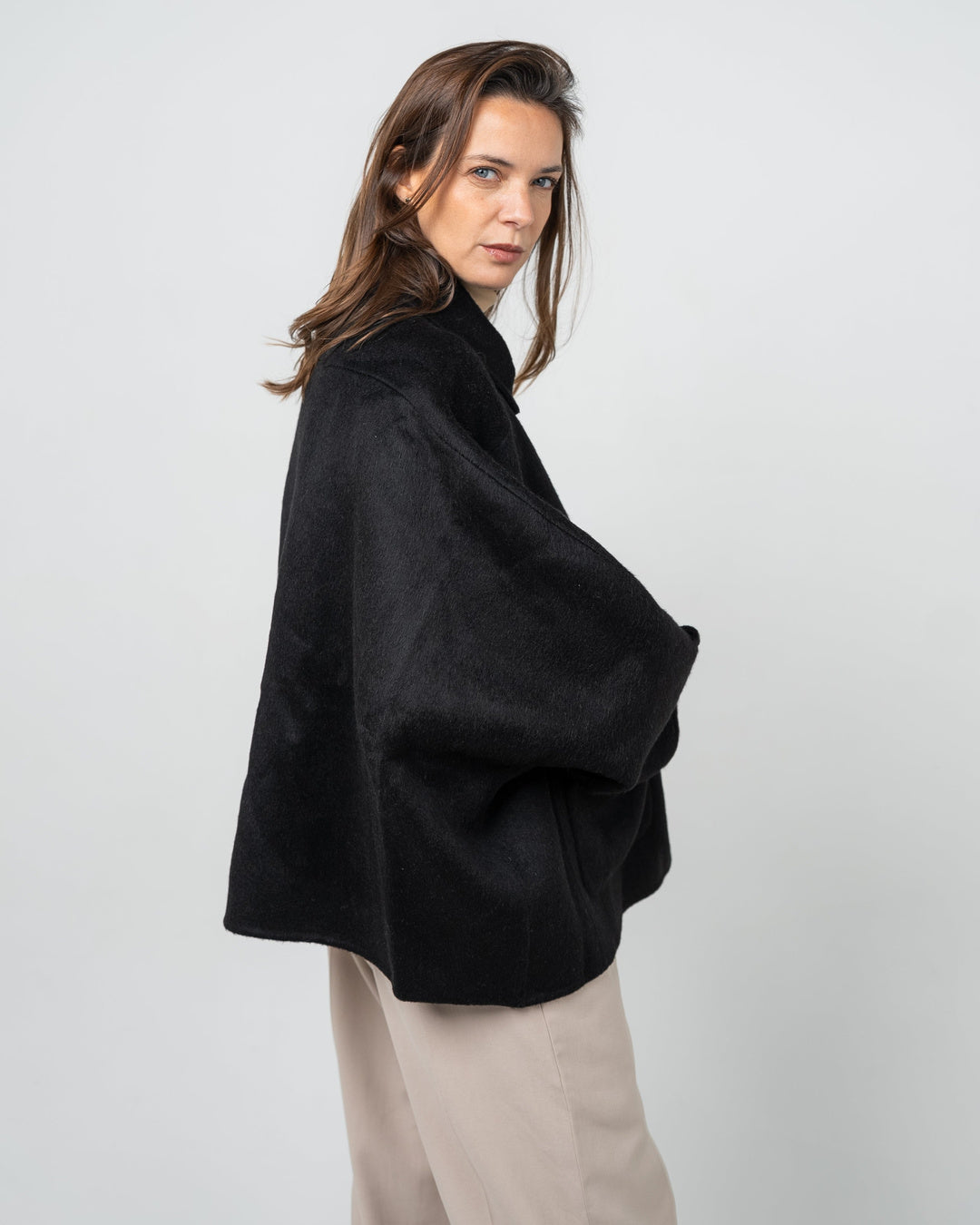 Abrigo alpaca y lana - Detalle producto Ochi and Co