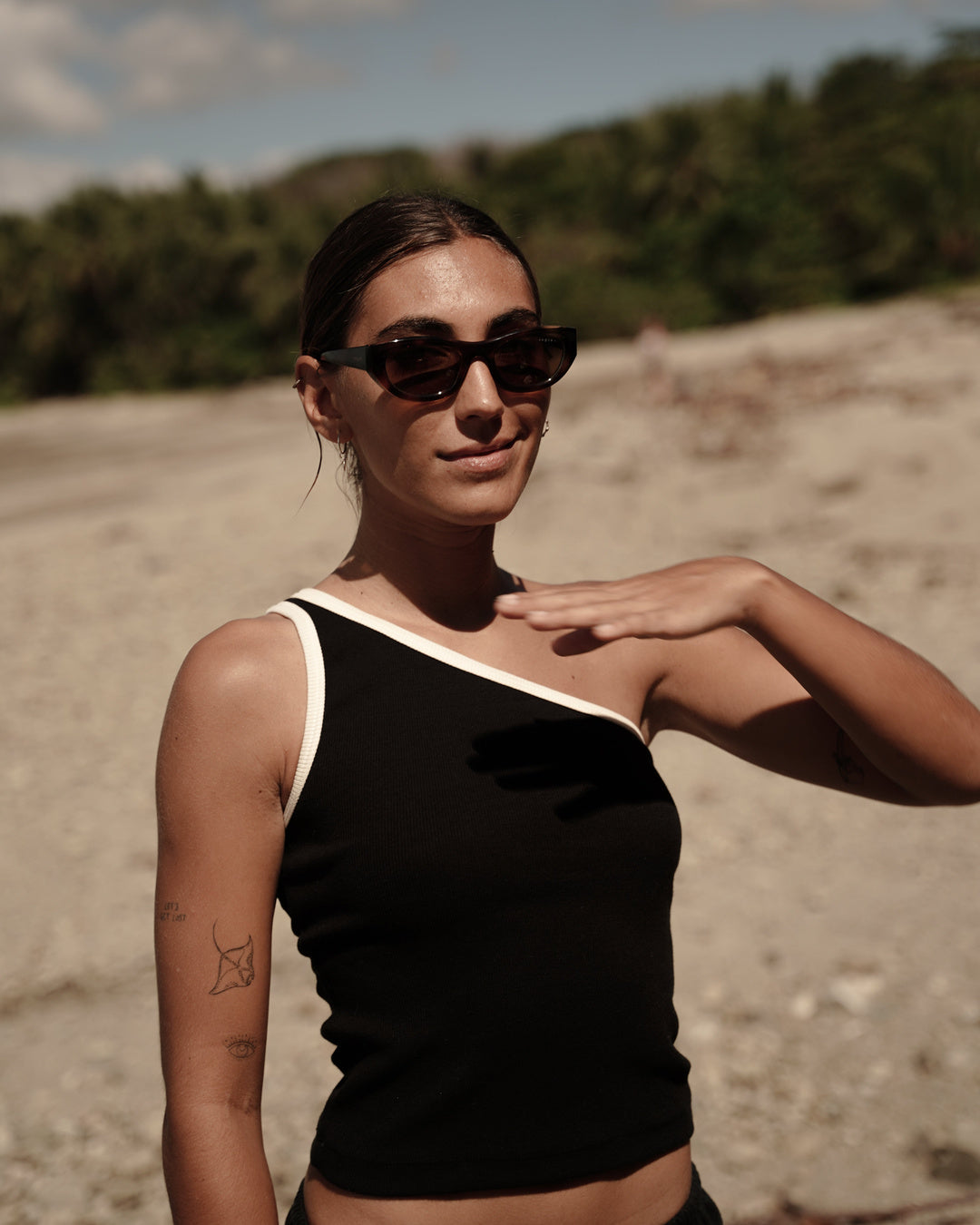 Top asimétrico duo Ochi and Co