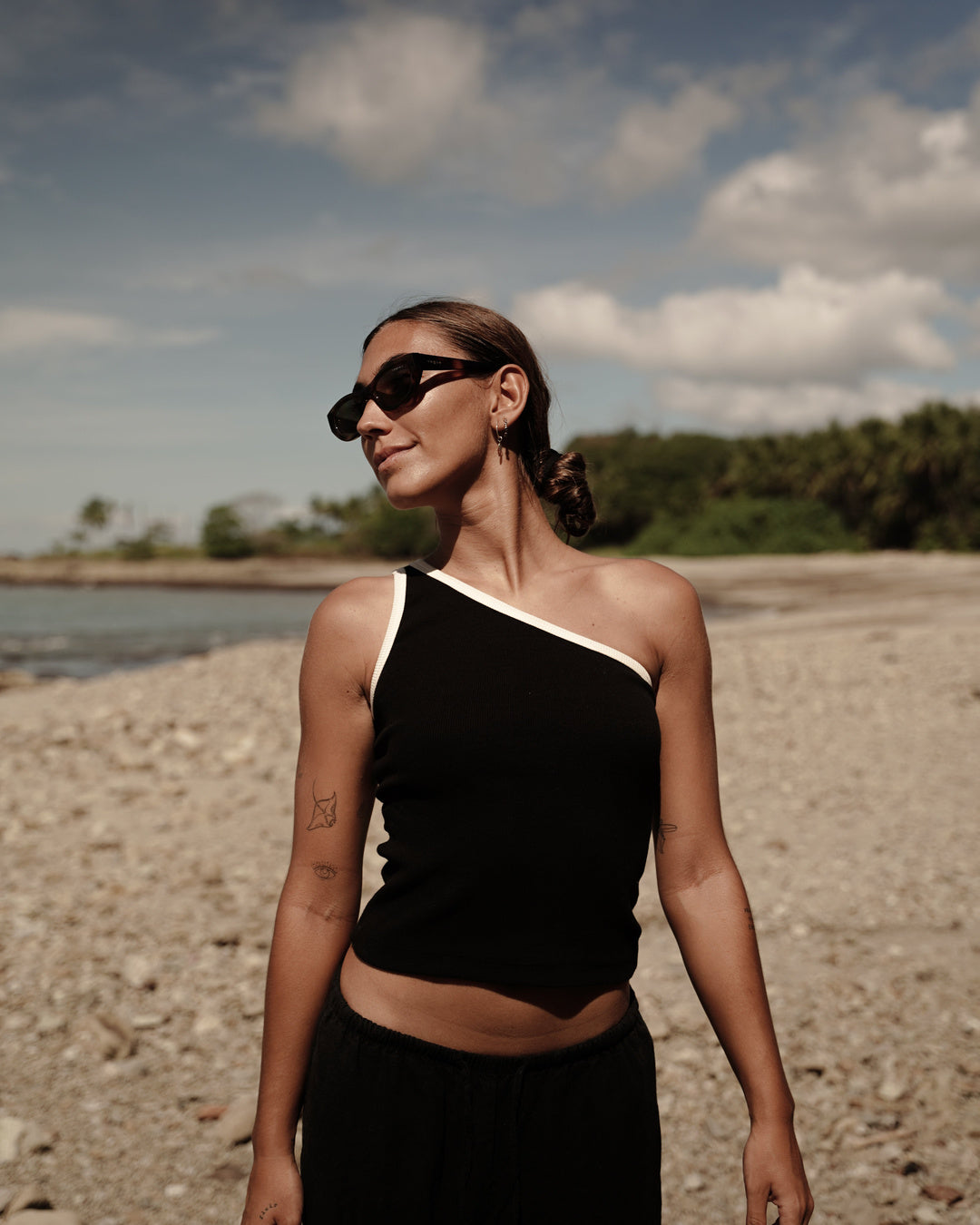 Top asimétrico duo - Vista lateral