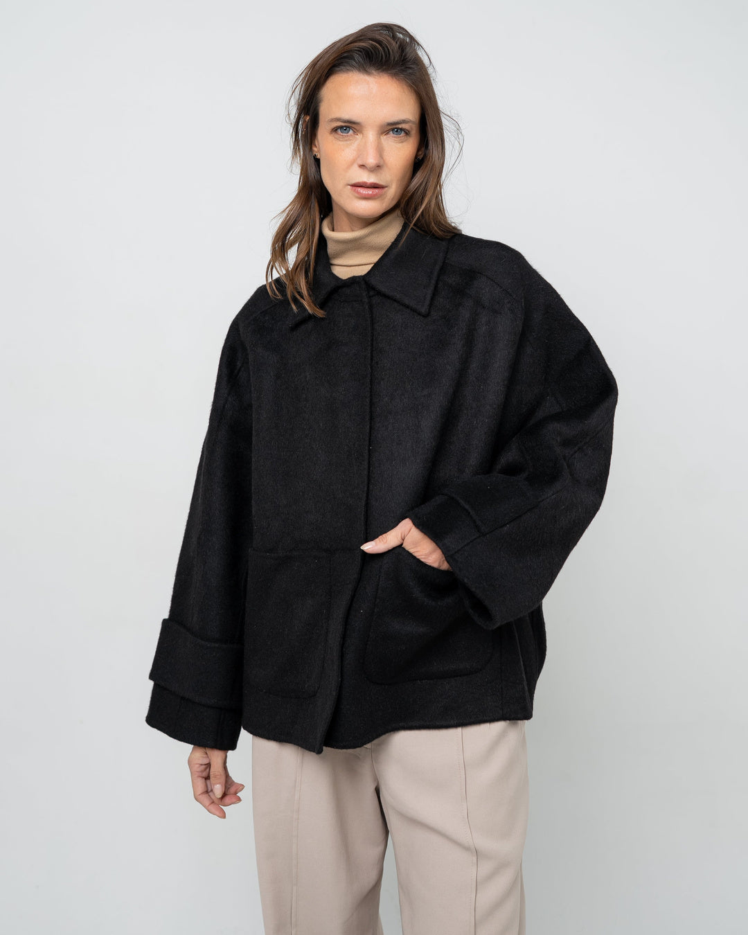 Abrigo alpaca y lana - Detalle producto Ochi and Co