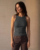 Tank Top Clásico Halter Stone - frente
