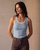 Tank Top Celeste Borde Crudo