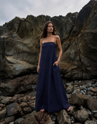 Vestido petra color Azul marino - Lifestyle en las rocas