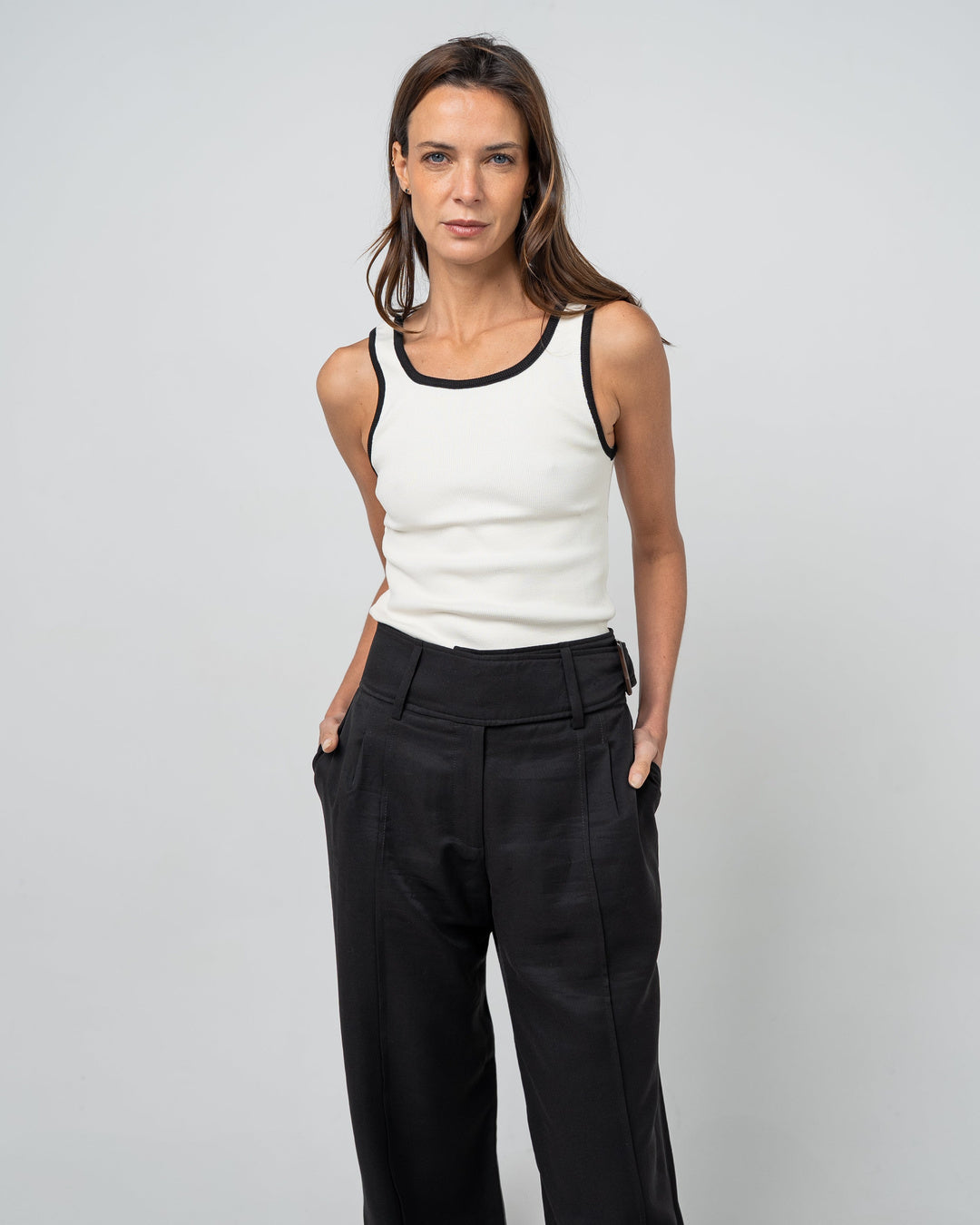 Pantalón sastrero - Detalle producto Ochi and Co