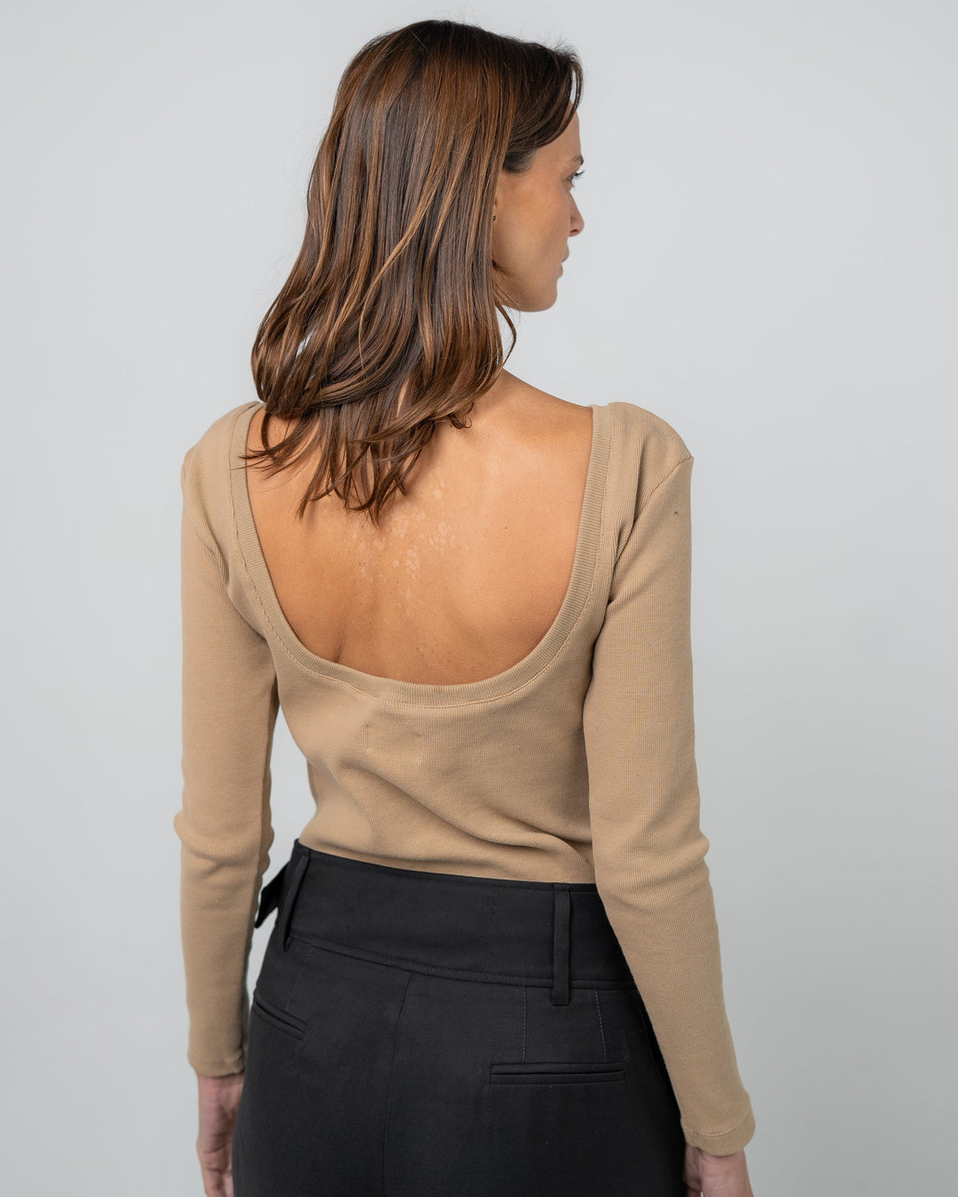 Polera rib manga larga - Detalle producto Ochi and Co