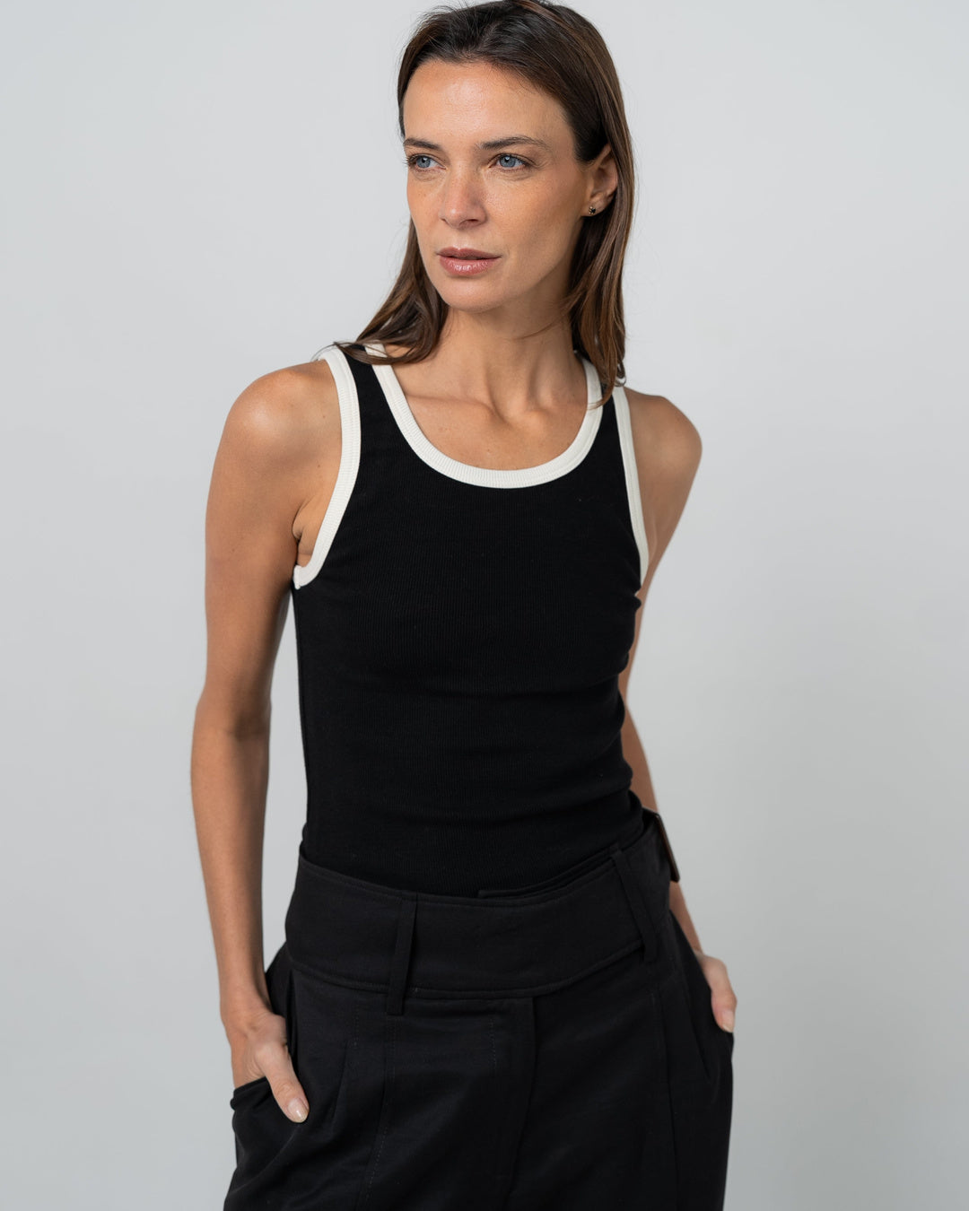 Tank top color Negro - Ochi and Co